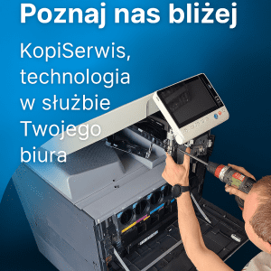 Naprawa drukarek | Serwisant Przemek z Kopi Serwis naprawia drukarkę w siedzibie firmy w Kielcach